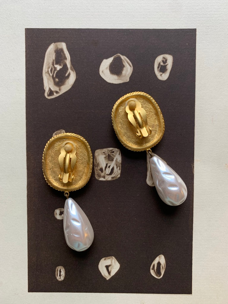 Ann deals taylor earrings